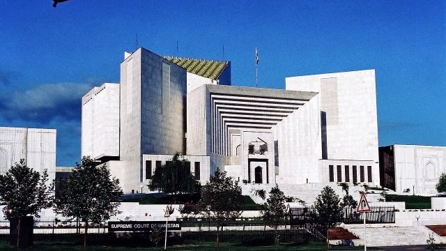 جسٹس عائشہ ملک: جنسی تشدد کا الزام متاثرہ خواتین پر ڈالنے کی سوچ بدلنا ہوگی