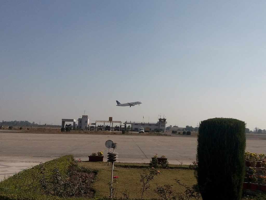 پی آئی اے کے عملے کی نئی یونیفارم ایچ ایس وائی تیار کریں گے
